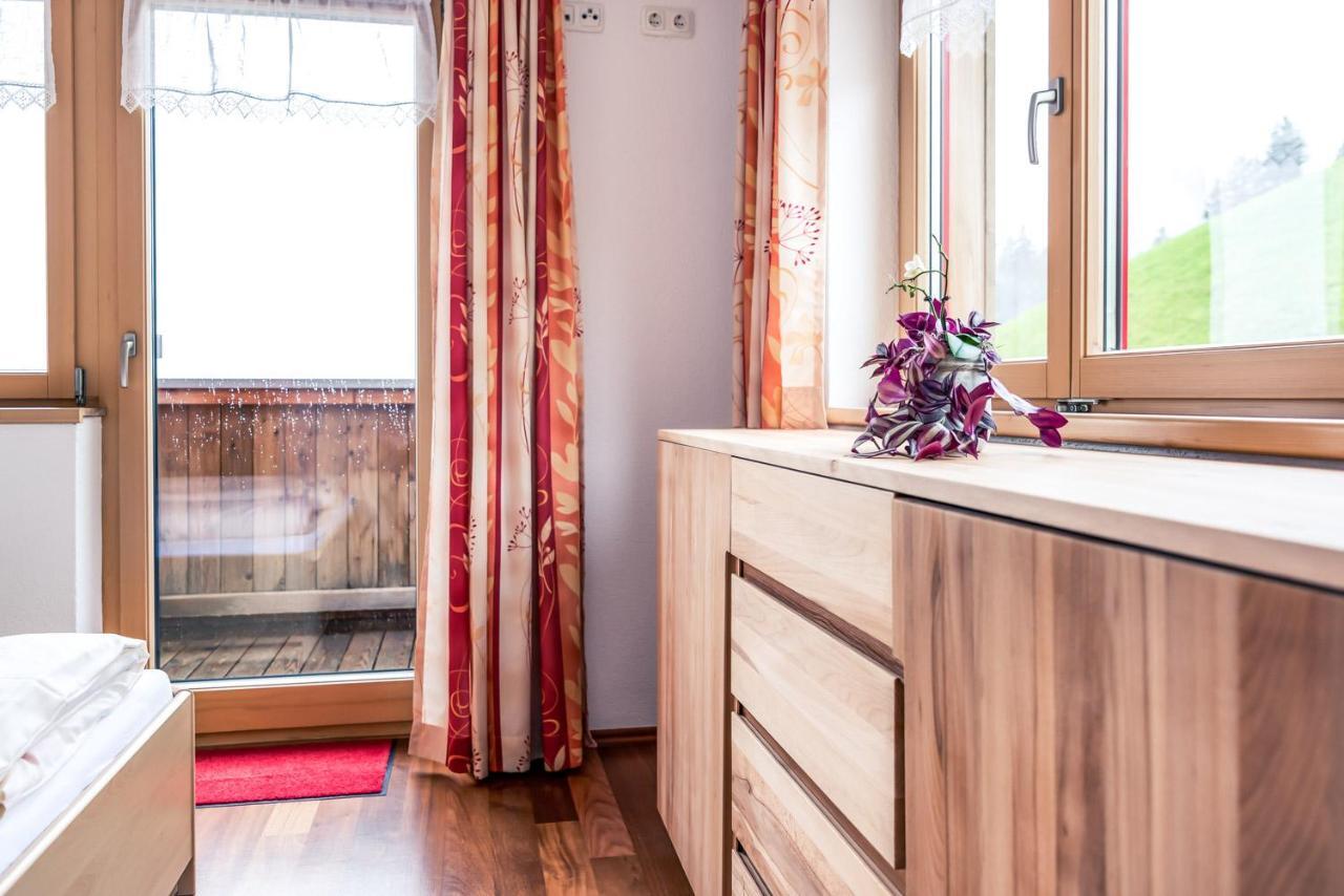 Haus Rothorn Apartman Schröcken Kültér fotó