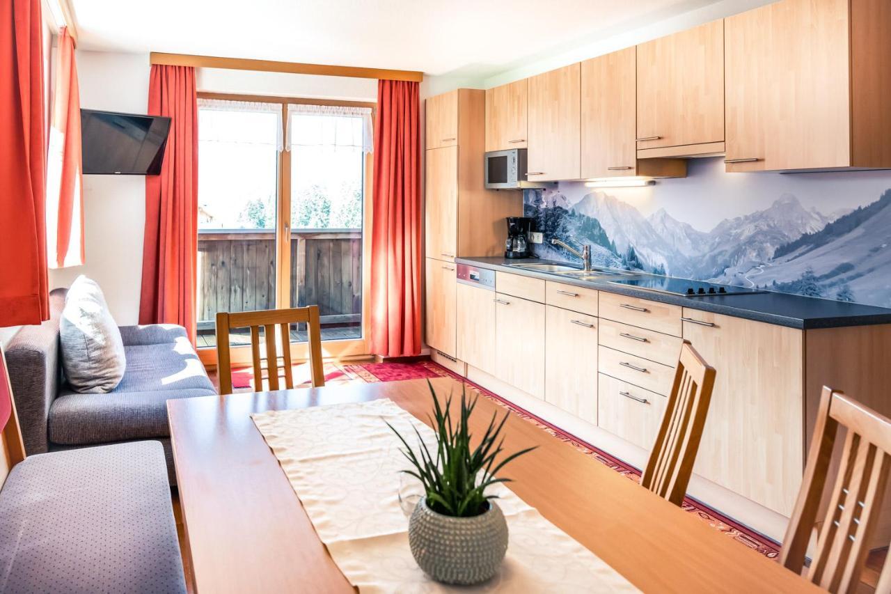Haus Rothorn Apartman Schröcken Kültér fotó